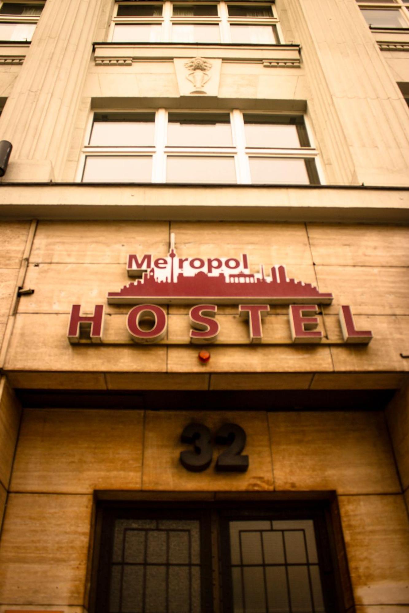 Metropol Hostel Berlin Exterior photo