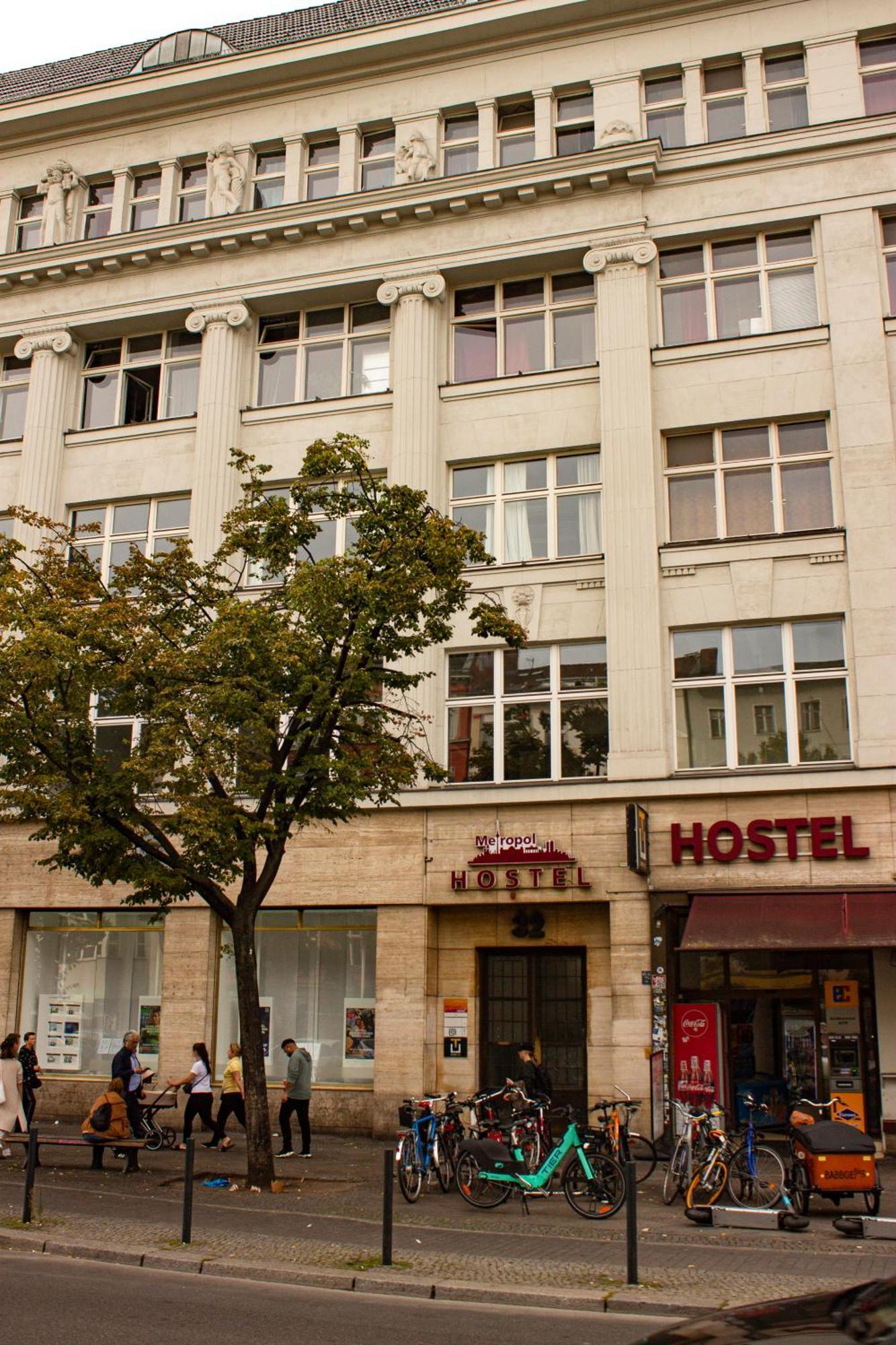 Metropol Hostel Berlin Exterior photo